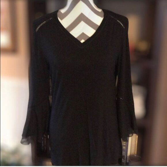 C. Oliver MEDIUM Black Top With Bell Sleeves - Picture 2 of 4